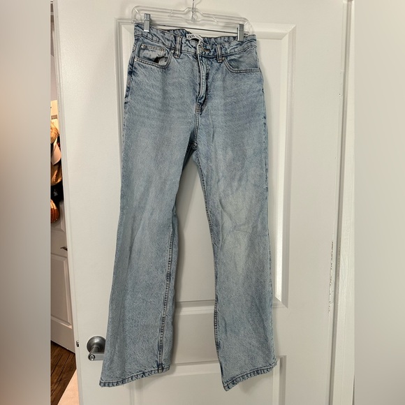 Zara High Rise Straight Leg Jeans - Picture 2 of 6